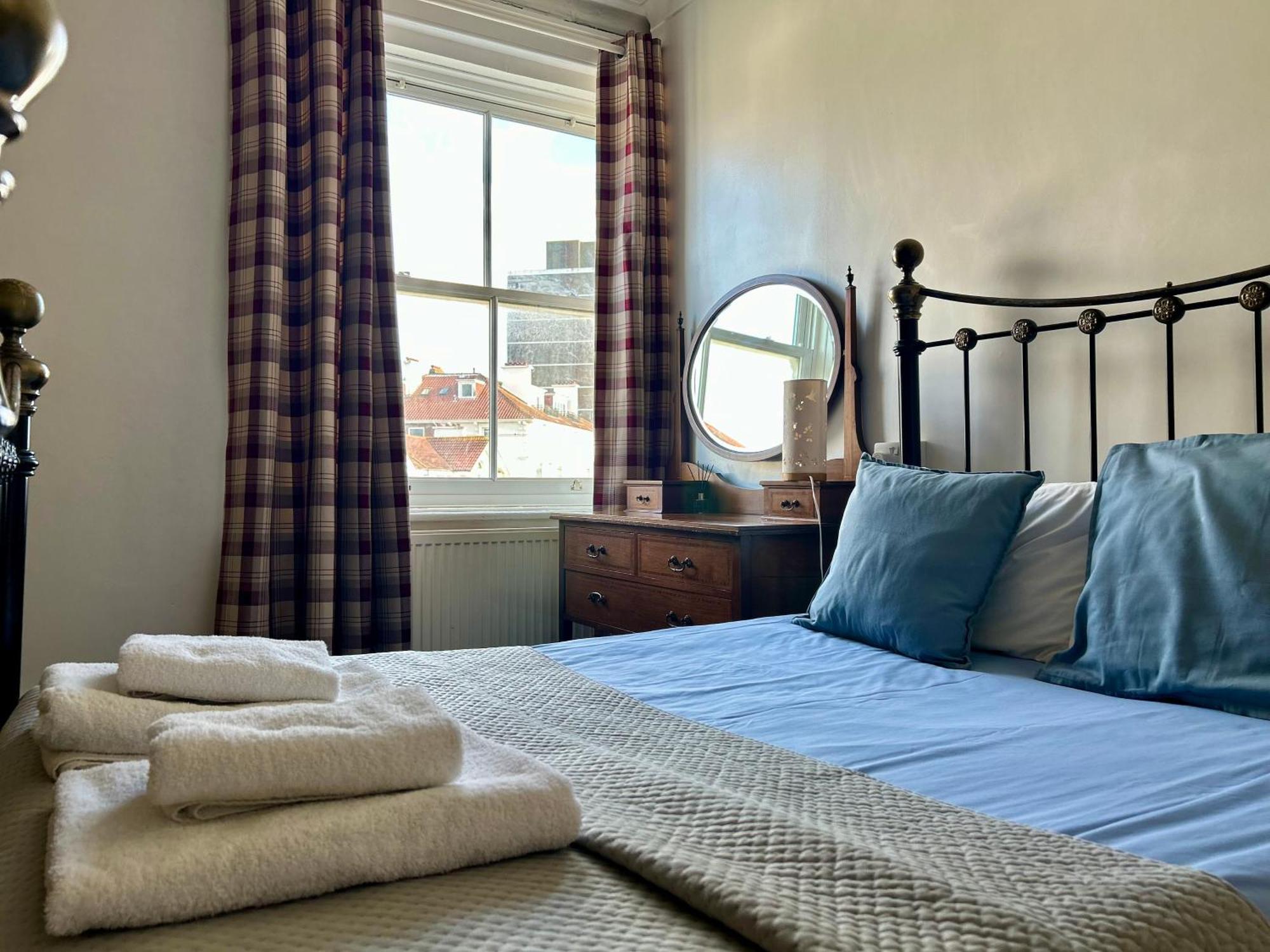 פורטסמות' Clarence Quarters Self-Catering Guest House מראה חיצוני תמונה