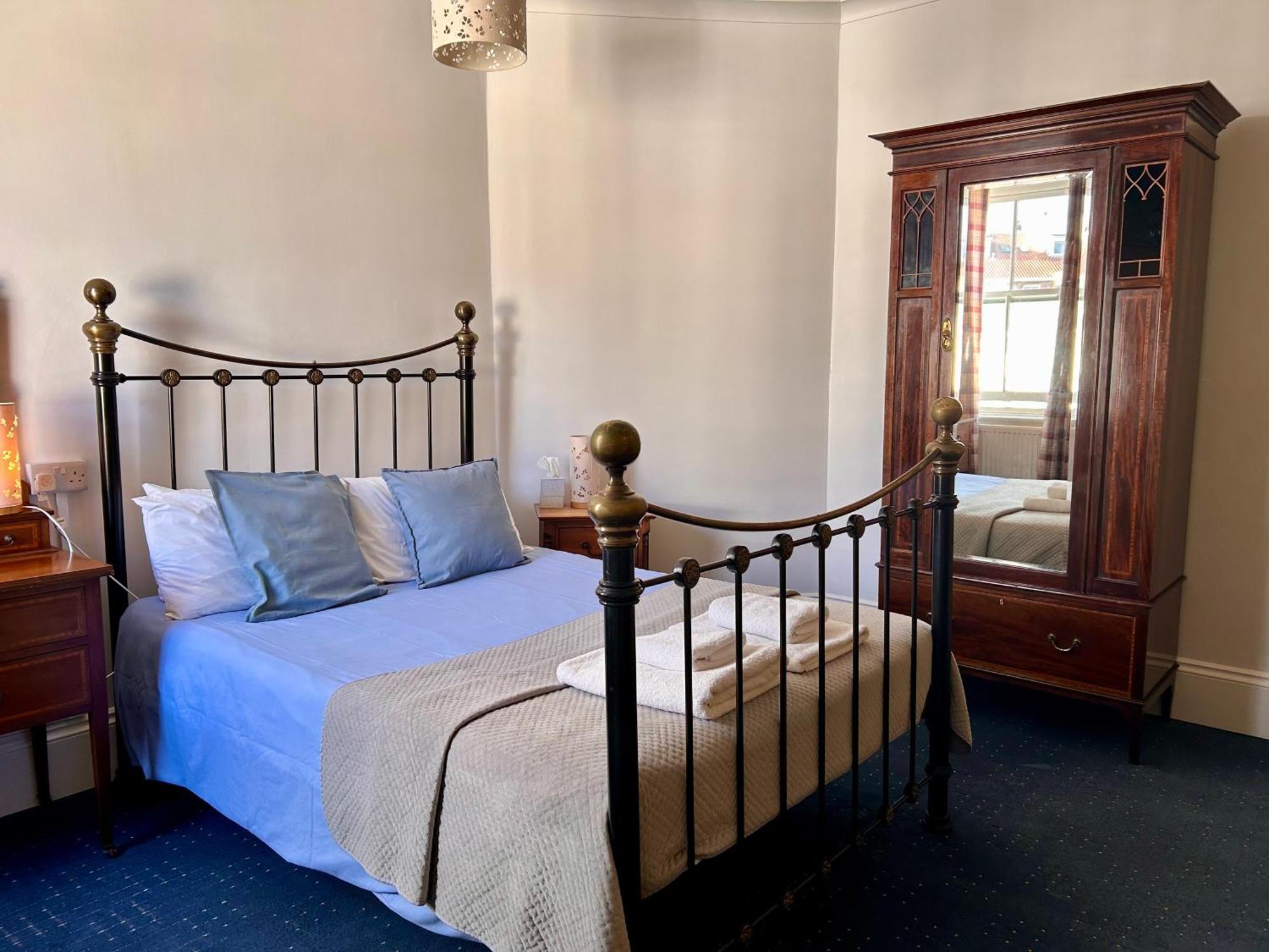 פורטסמות' Clarence Quarters Self-Catering Guest House מראה חיצוני תמונה