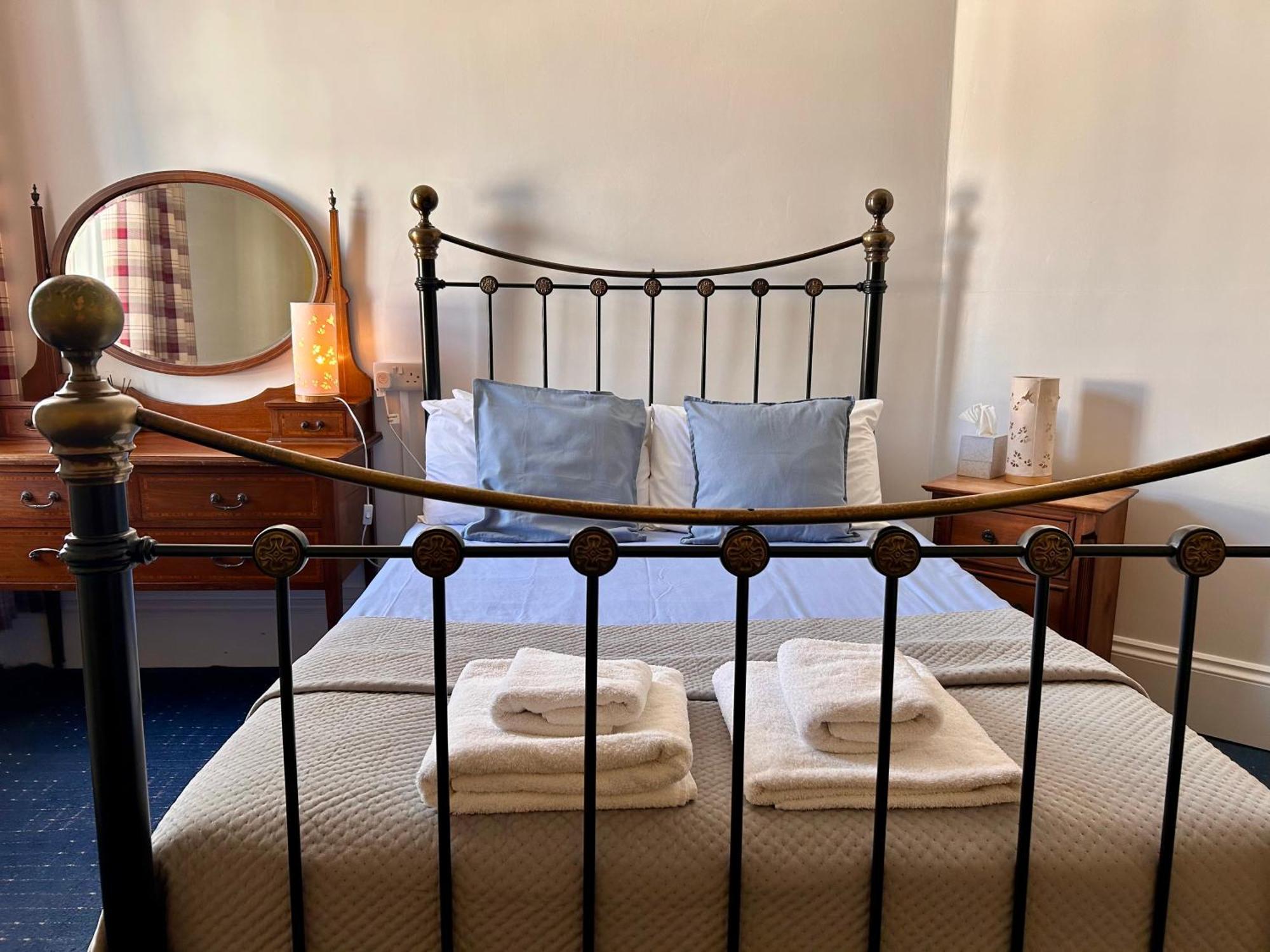 פורטסמות' Clarence Quarters Self-Catering Guest House מראה חיצוני תמונה