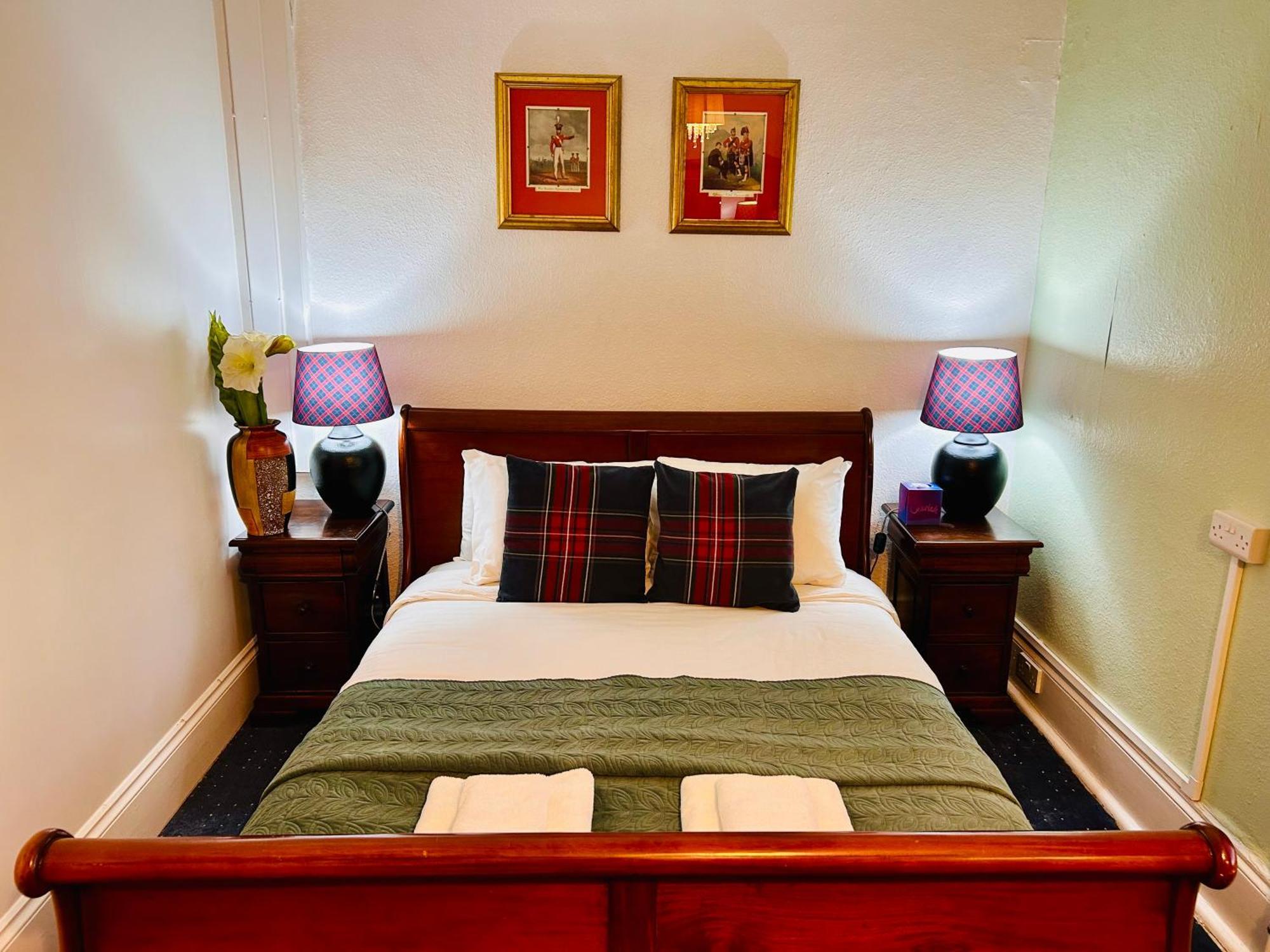פורטסמות' Clarence Quarters Self-Catering Guest House מראה חיצוני תמונה