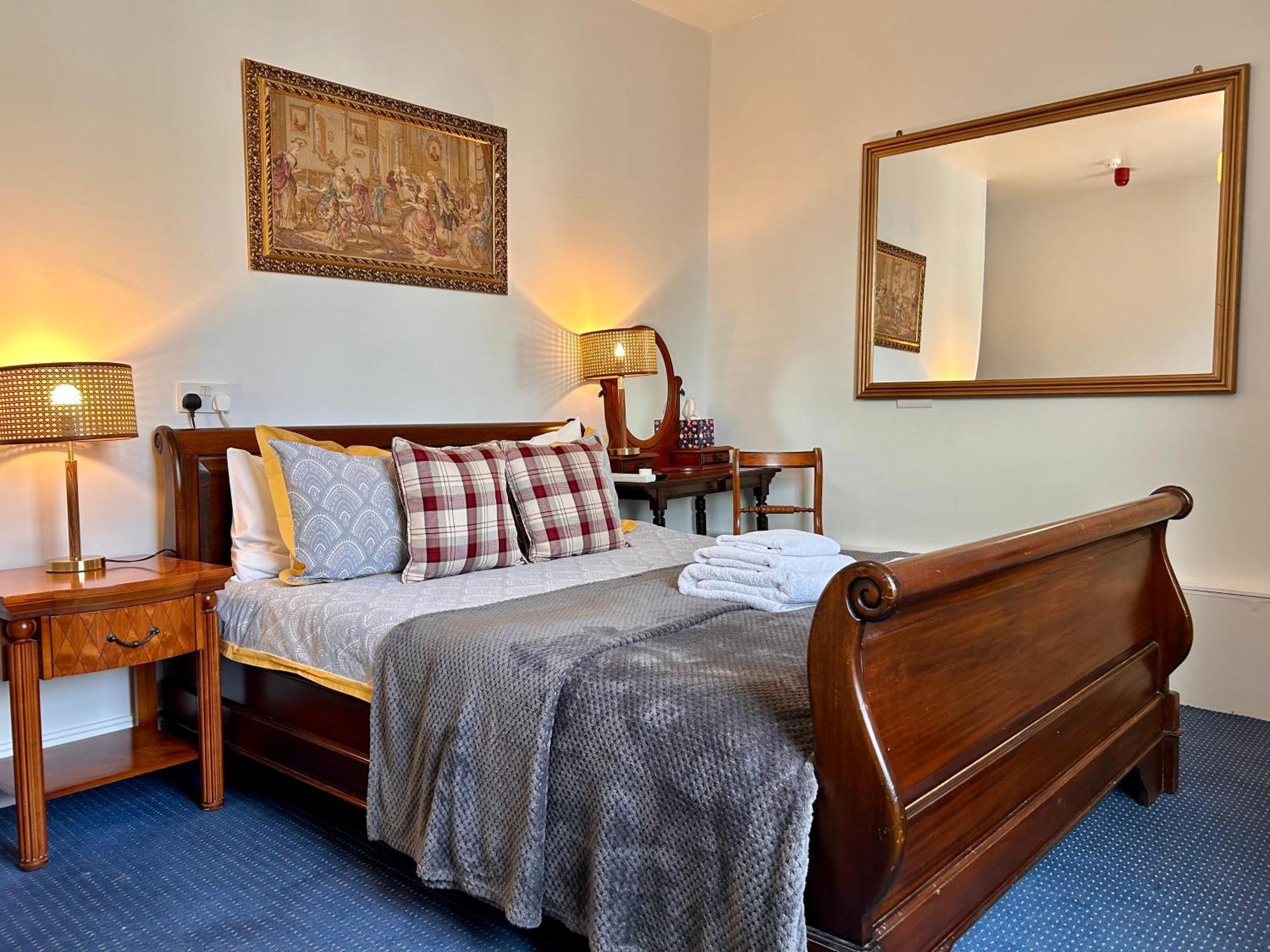 פורטסמות' Clarence Quarters Self-Catering Guest House מראה חיצוני תמונה