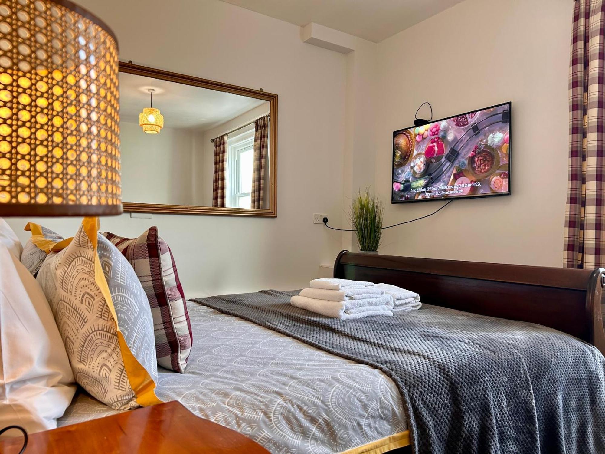 פורטסמות' Clarence Quarters Self-Catering Guest House מראה חיצוני תמונה